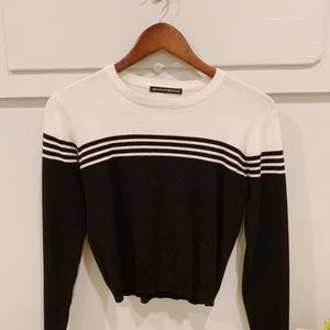 Black and white Brandy Melville one size sweater